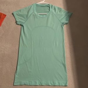 Swiftly Tech Short-Sleeve Shirt 2.0